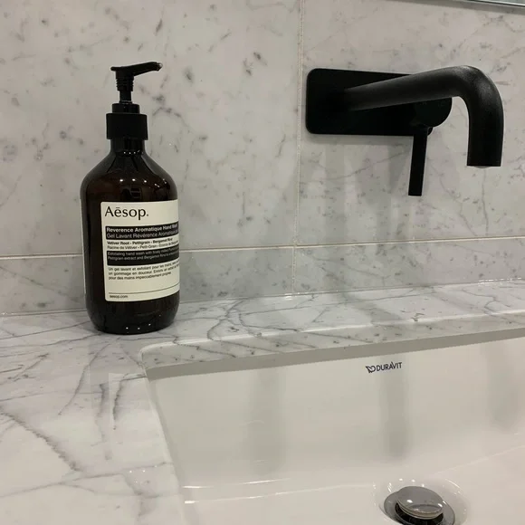 AESOP Container - for refill - Picture 2 of 3